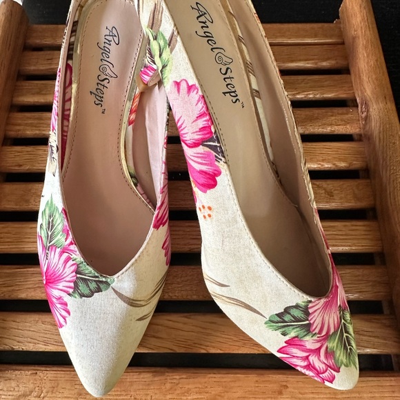 Angel Steps floral slip-on shoes - Picture 5 of 11